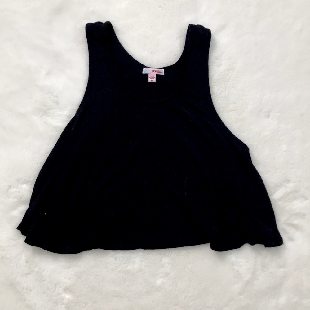 black flowey crop top